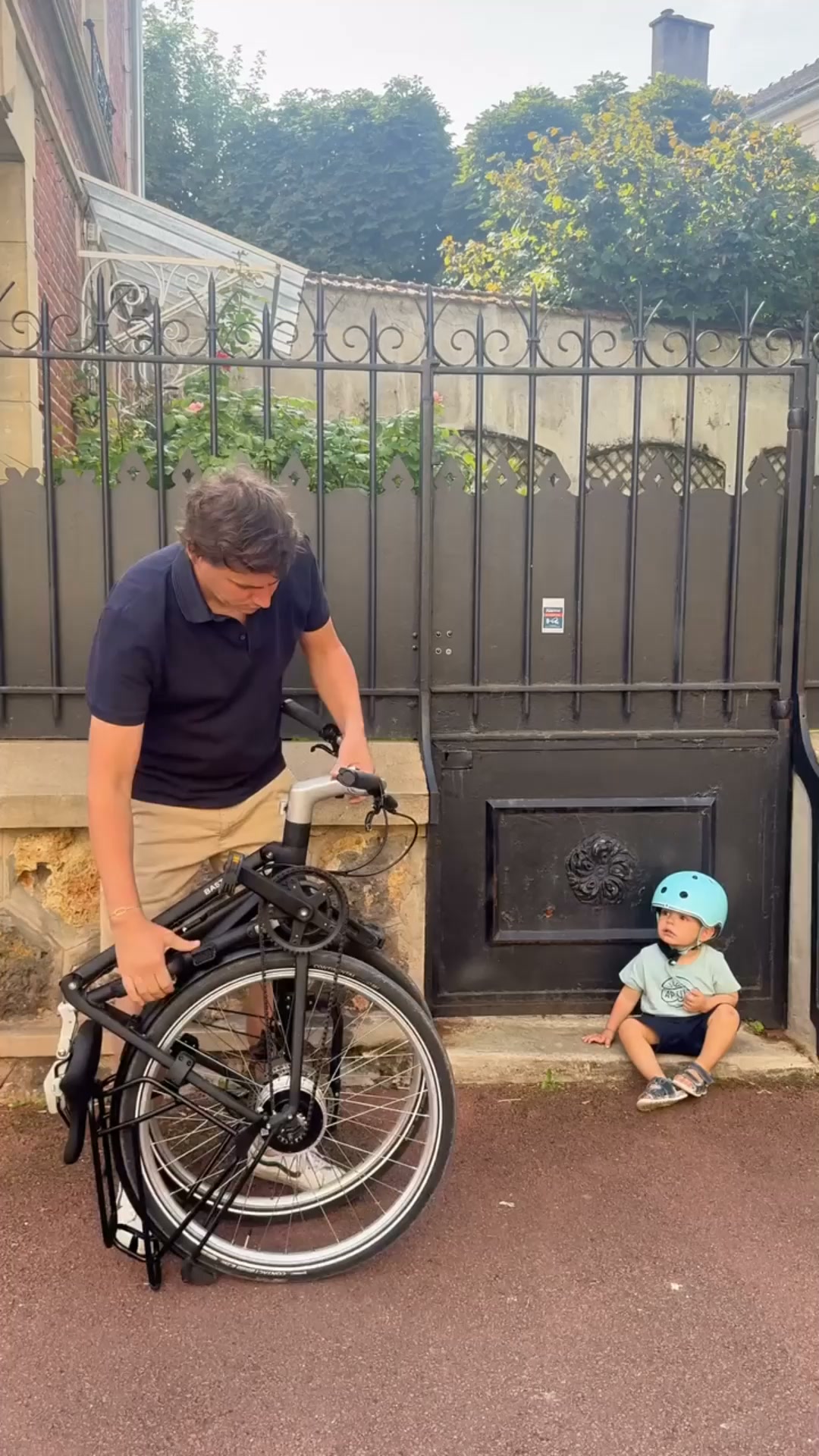 5‑Point Harness. Padded Seat. Footrests. Grows 9 Months to 5 Years.