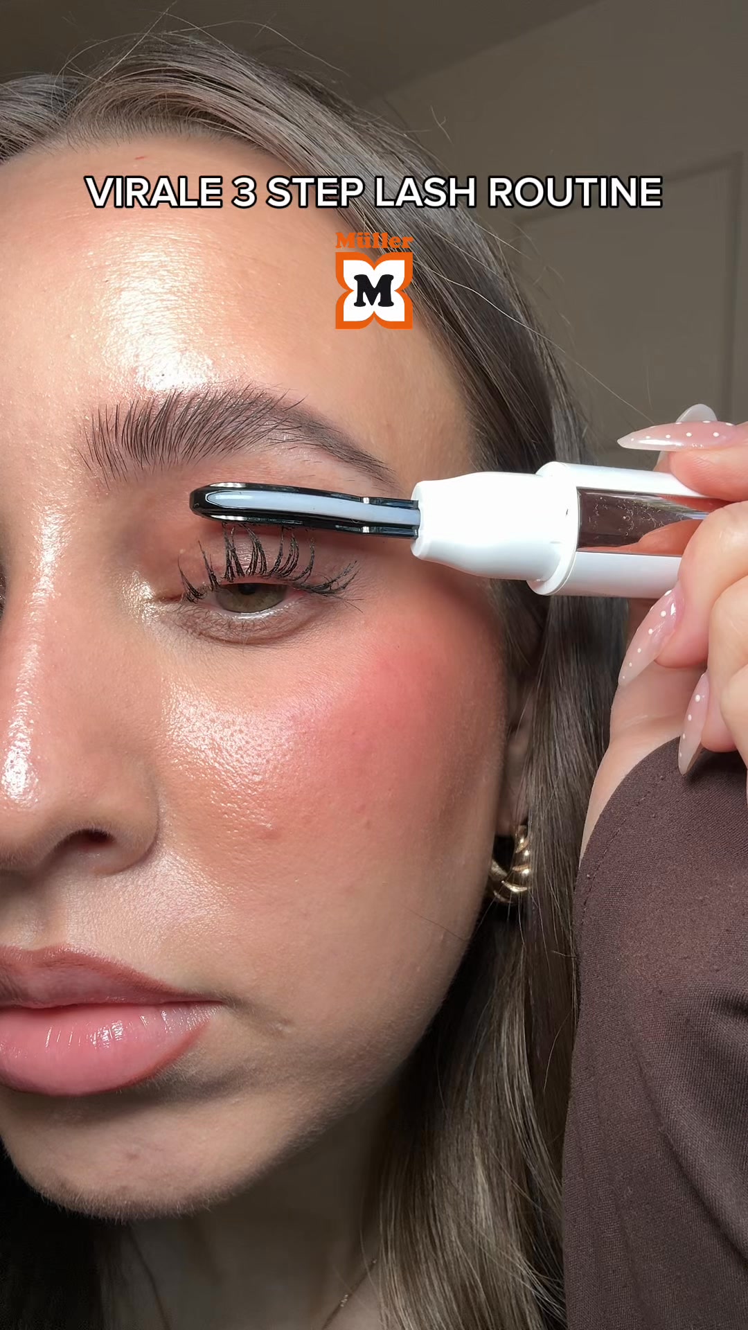 LANGE, VOLLE WIMPERN BEI MÜLLER