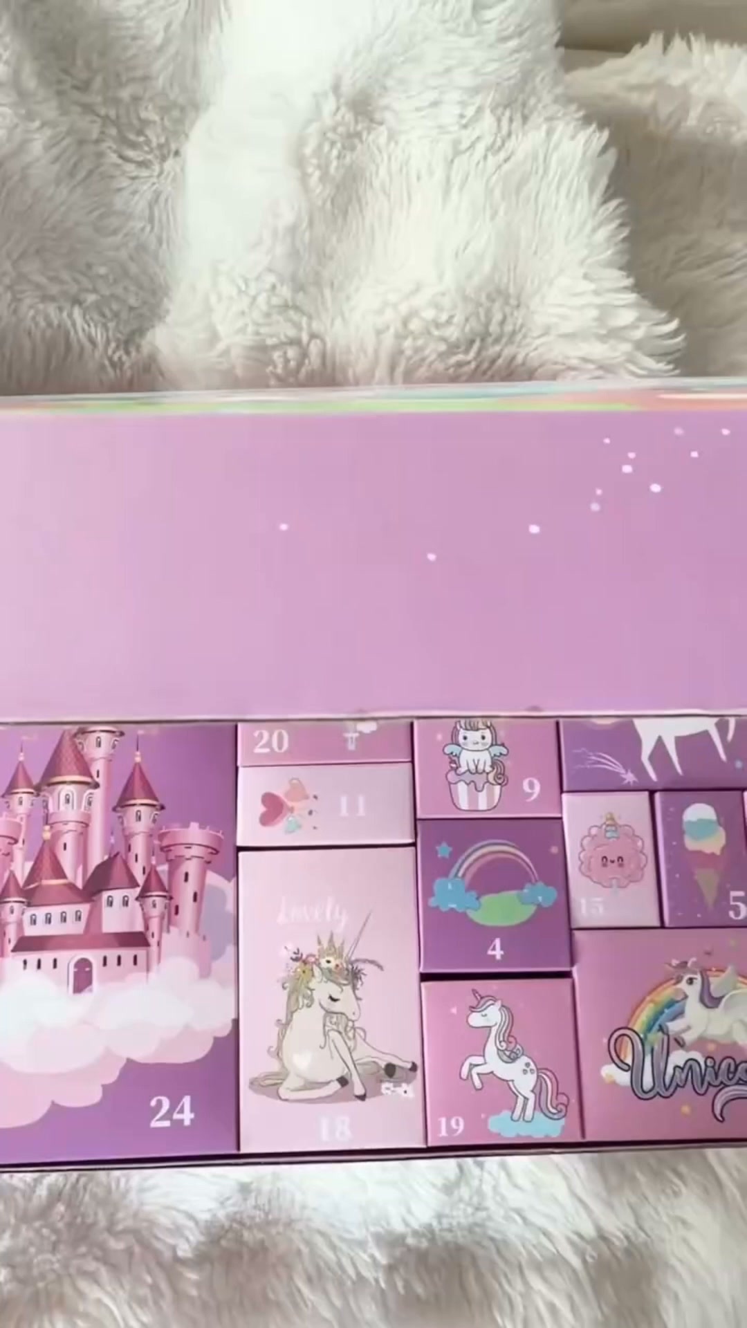 Enhjørninge-adventskalender til børn
