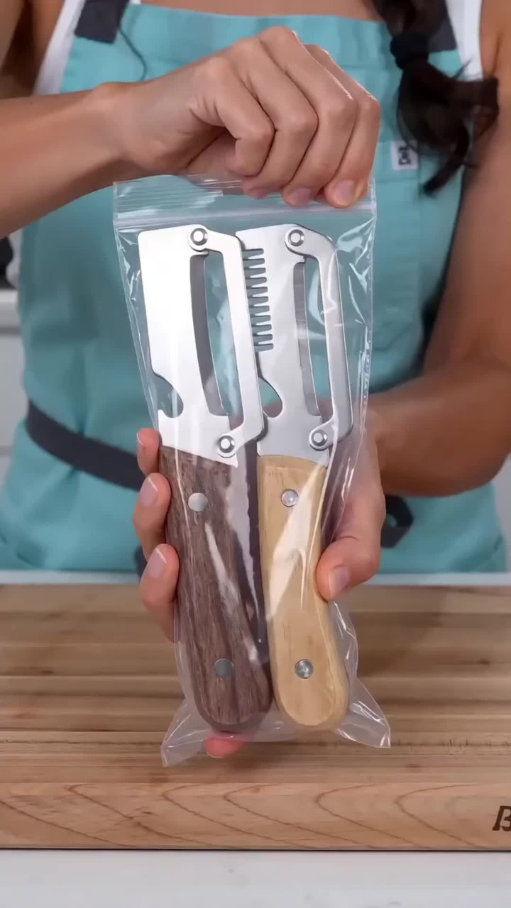 Multifunctional Vegetable Peeler