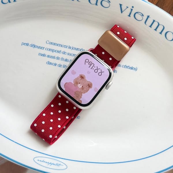 Cutest Polka Dot Apple Watch Strap!