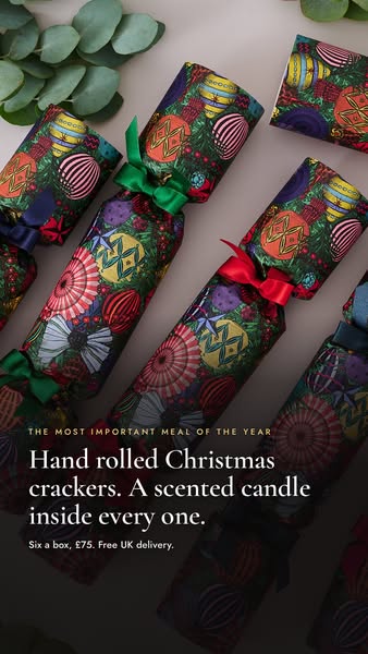 Hand-Rolled Luxury Christmas Crackers