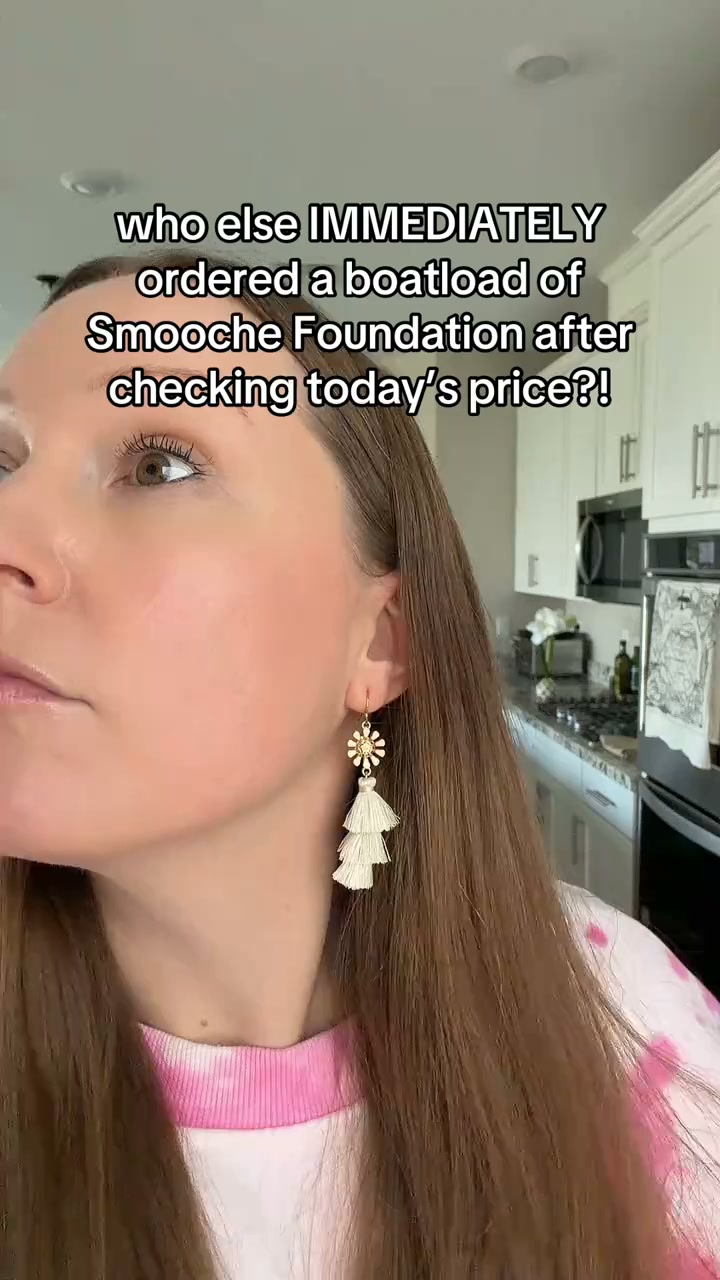 The viral skin-tone adapting foundation