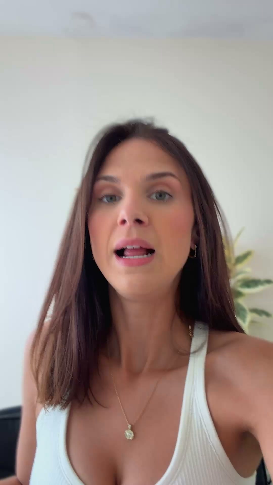 Women are throwing away their shampoo for this.