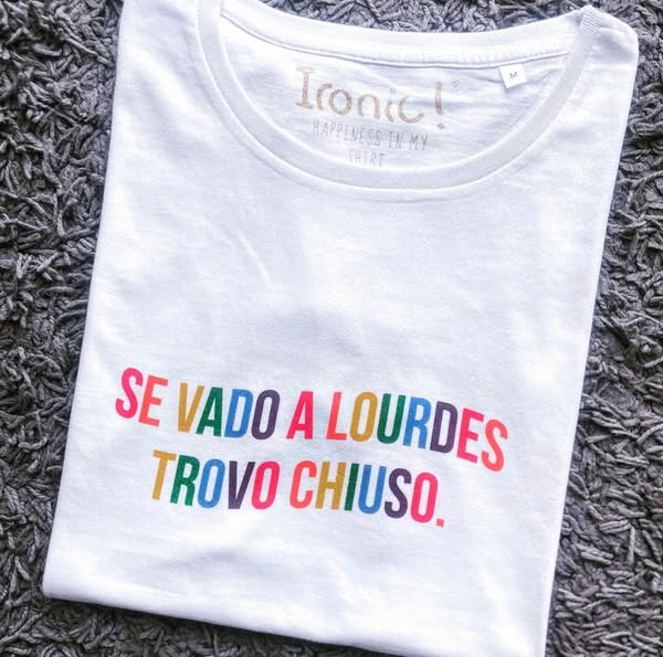 Ogni 4 Prodotti acquistati ricevi 1 t-shirt Omaggio!