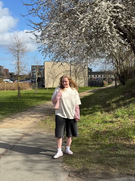 Have you tried Loose Capris - Shadows?
