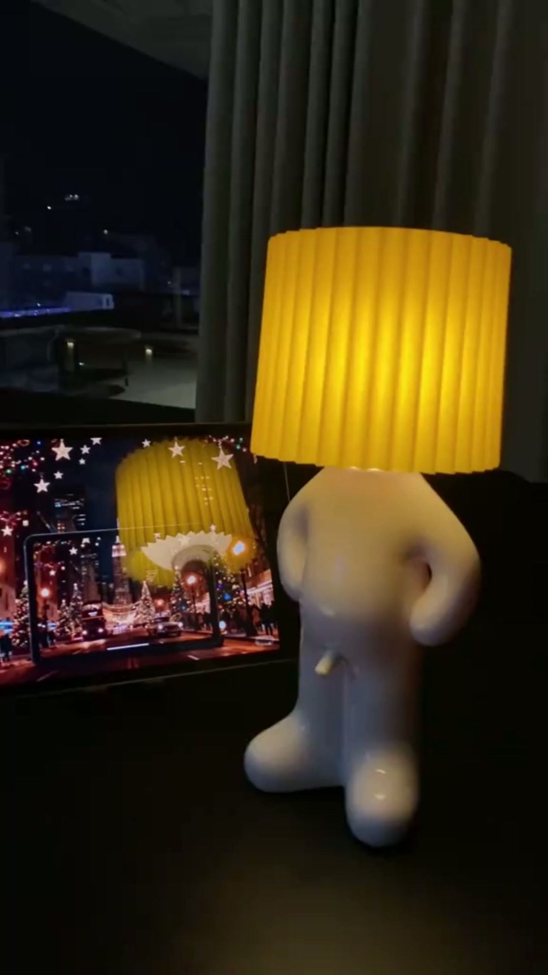 Larry the Lamp – Lampan som får alla att le!