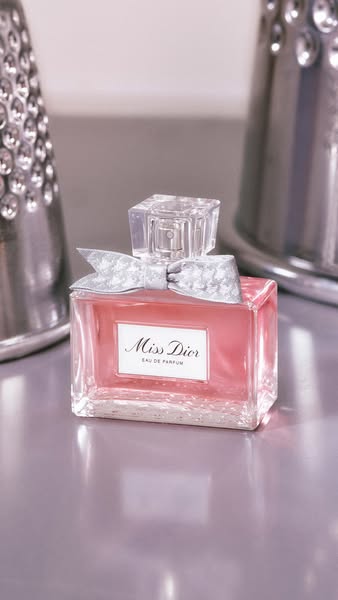Miss Dior Fragrance | Miss Dior Eau De Parfum | The Fragrance Shop