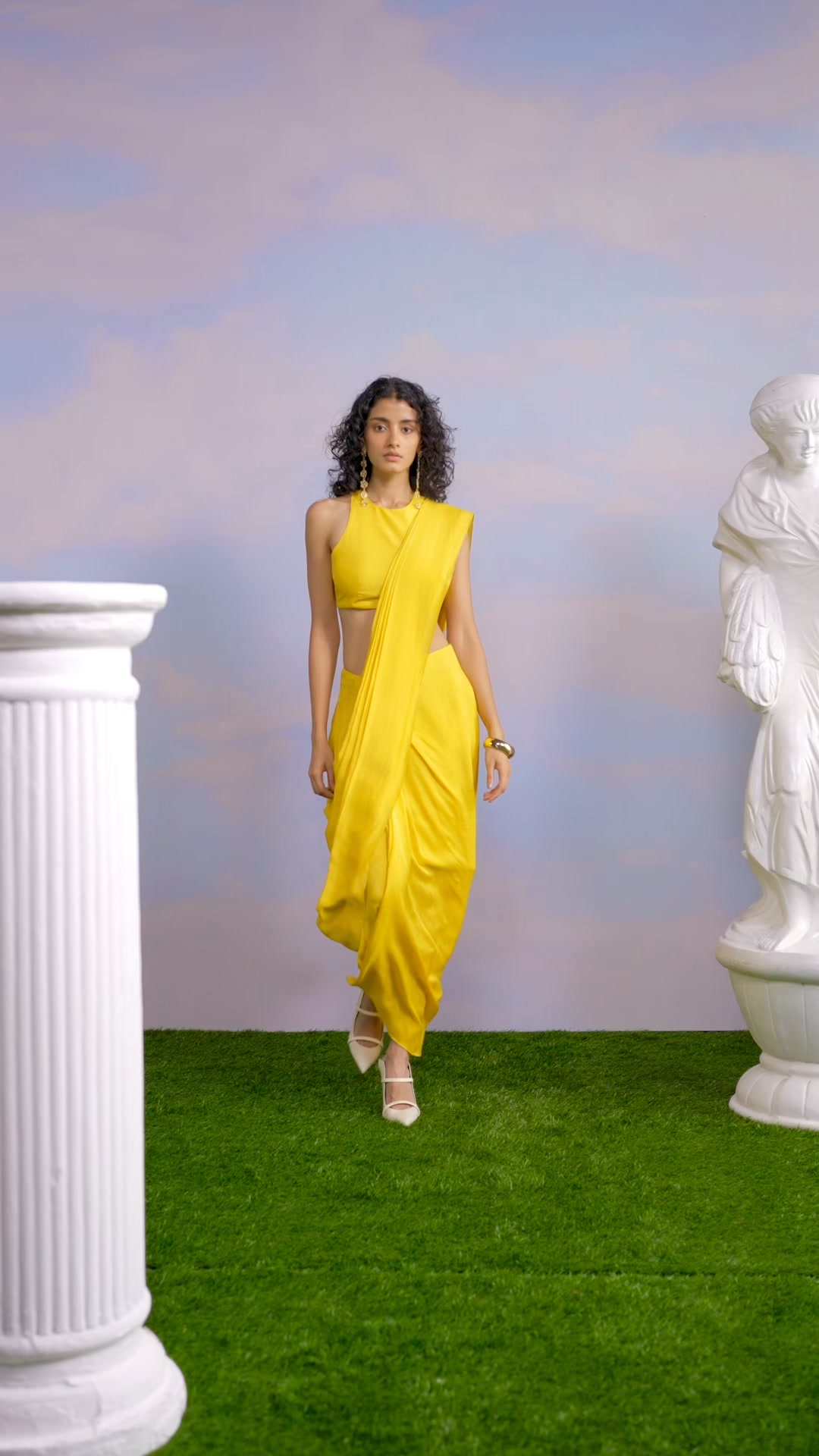 TEXTURED SLEEVELESS BLOUSE & SARI DRAPE SKIRT