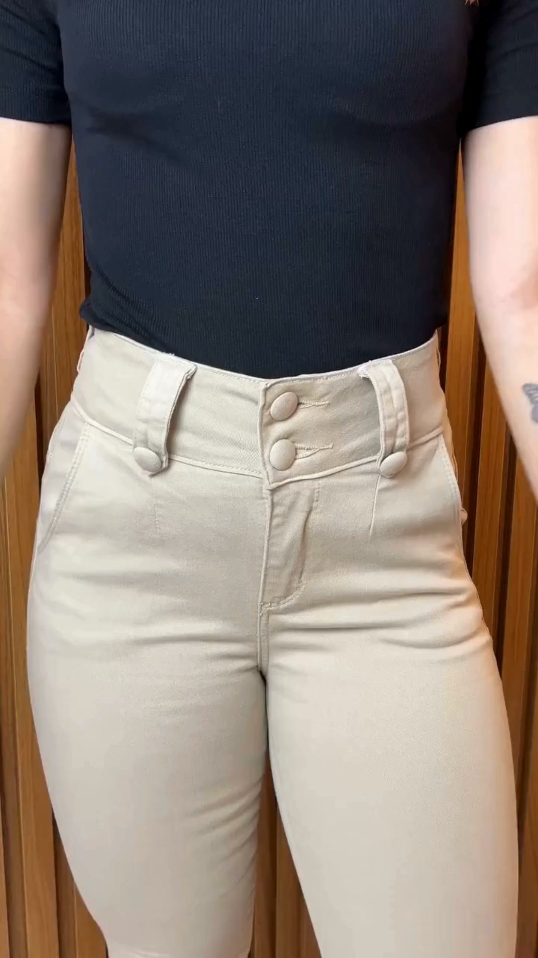 Flattering Fit. Everyday Comfort