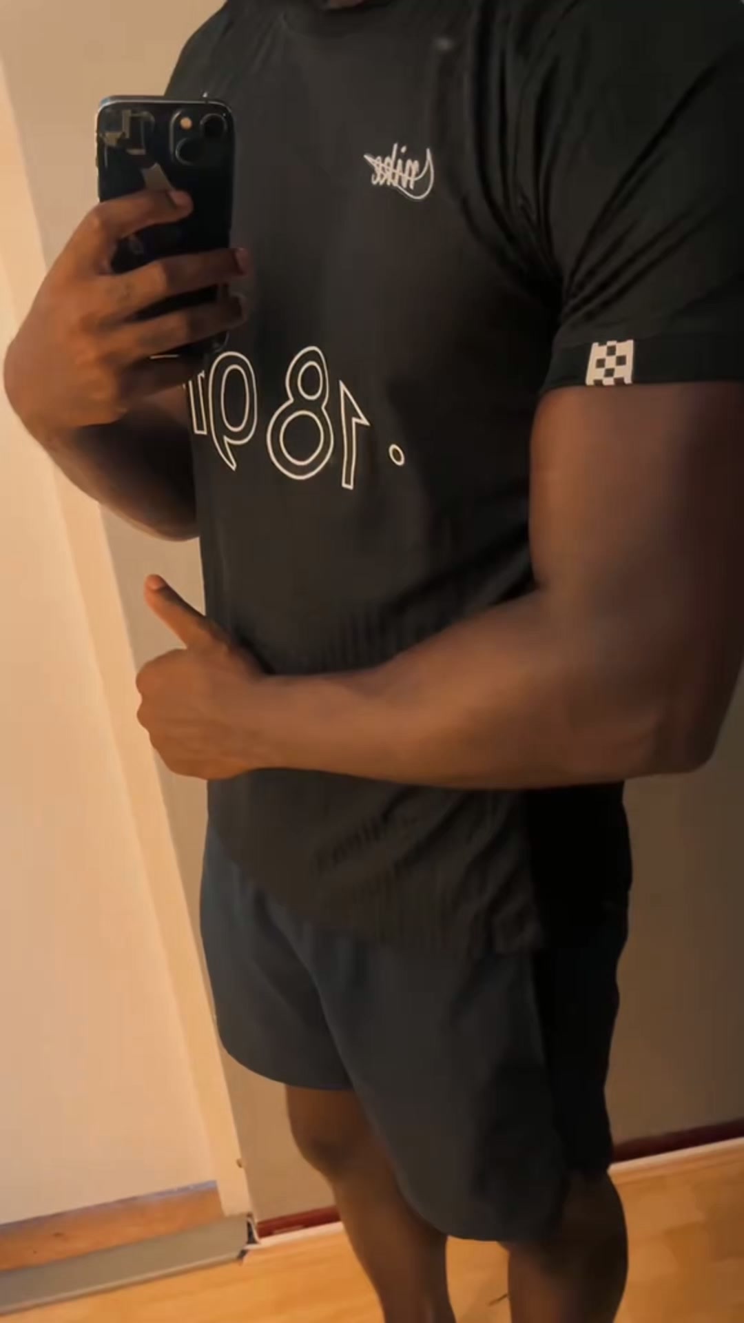 4 tröjor för 1098 kr