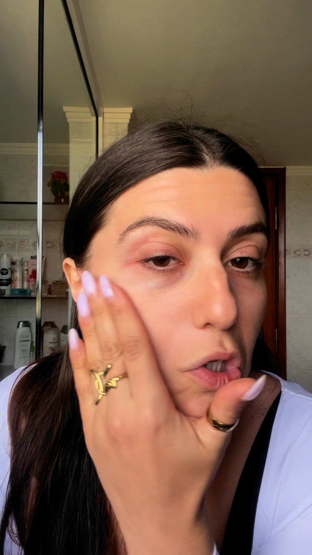 Glow Eyes Serum: Η εντατική δόση λάμψης που χρειάζονται τα μάτια σου