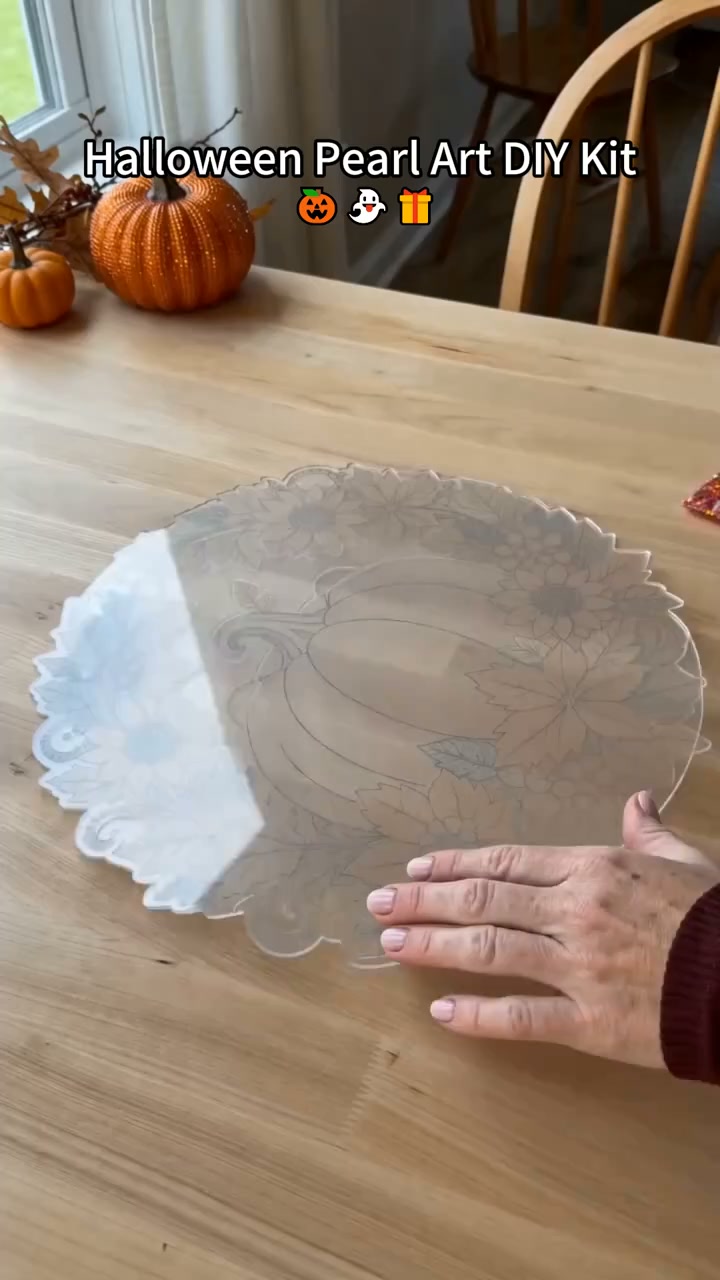 Create Your Own Sparkling Christmas Decor