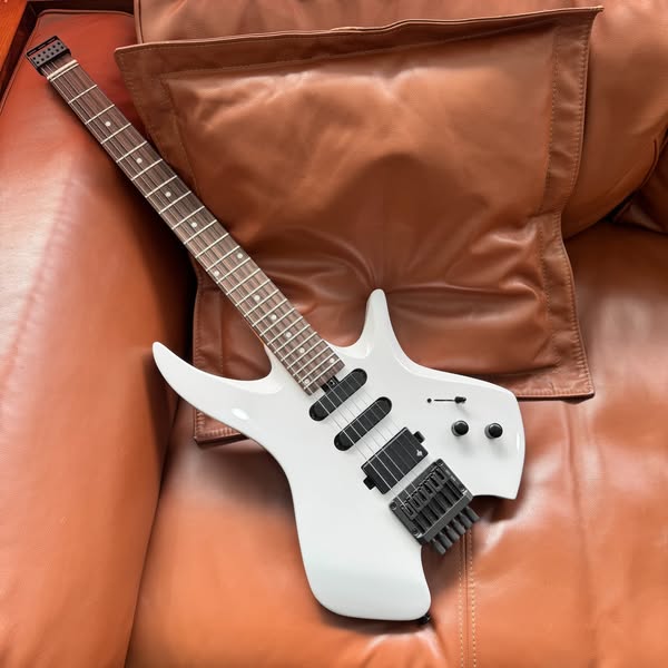 HLX-500 Chitarra elettrica senza paletta
