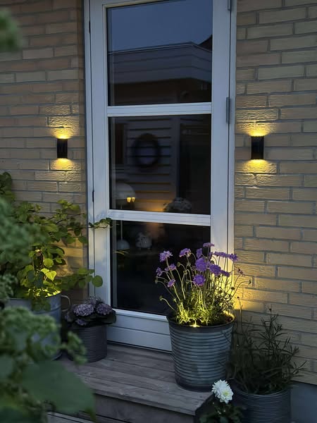 Wandleuchte mit Solarzellen - Up & Down 4 Stück