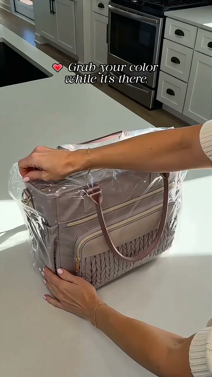 Finally, A Lunch Bag You’ll Actually Want To Carry