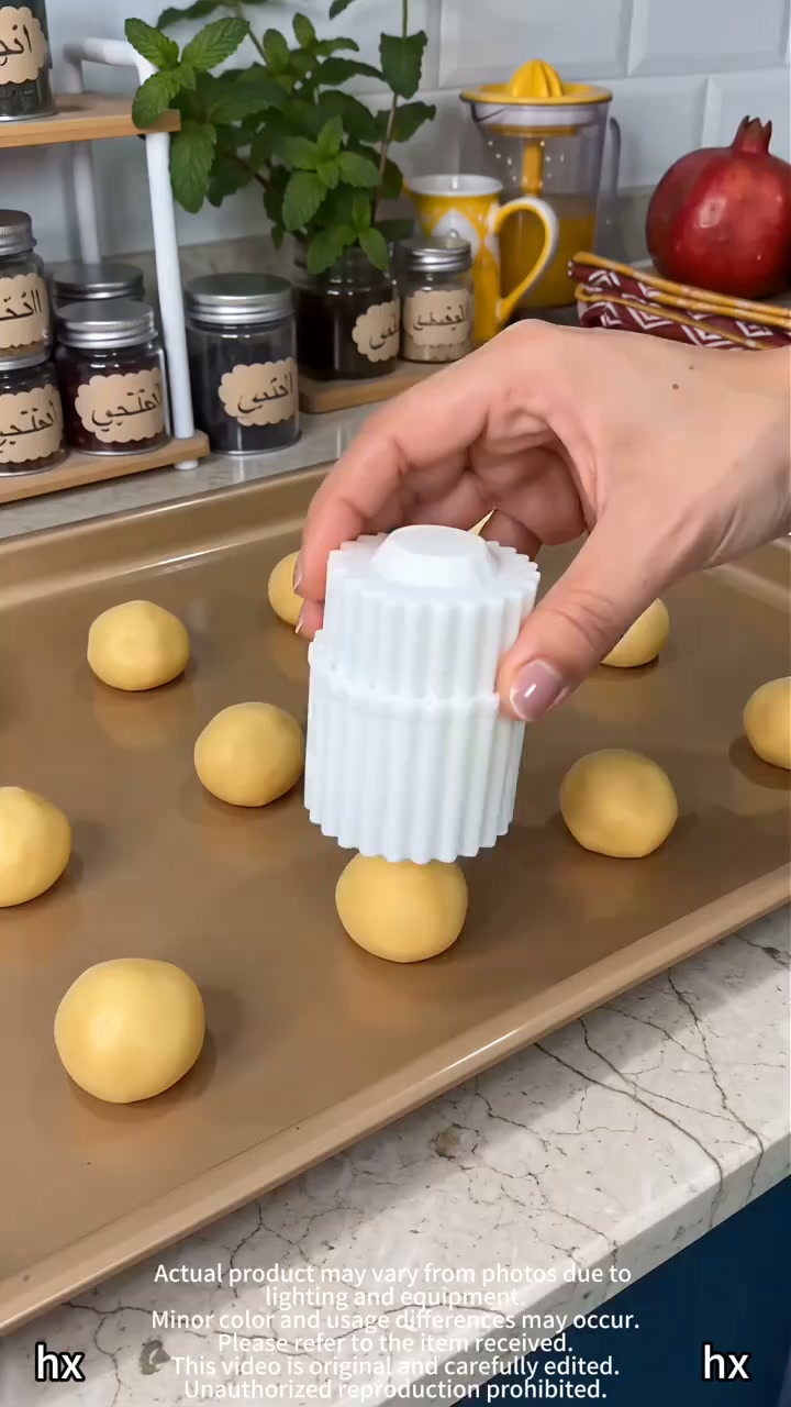 Creative Double-Ended Pastry Mold