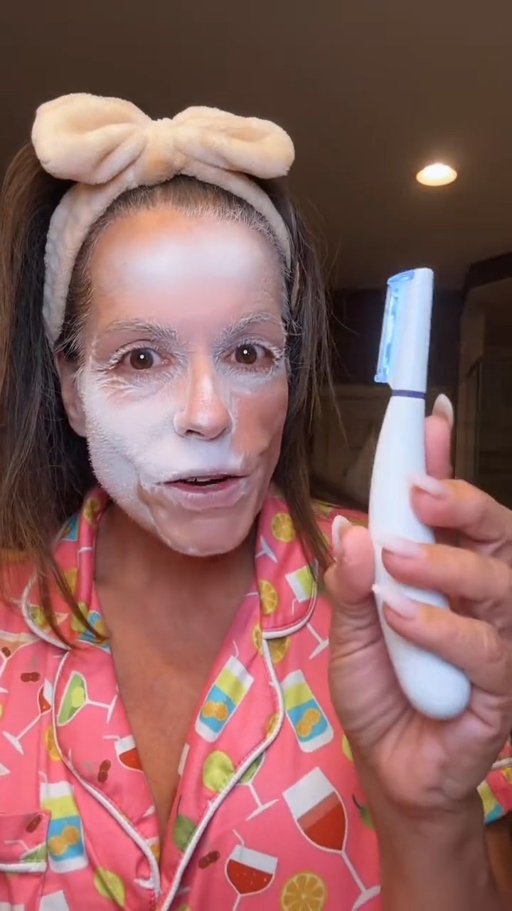 Easy At-Home Dermaplaning