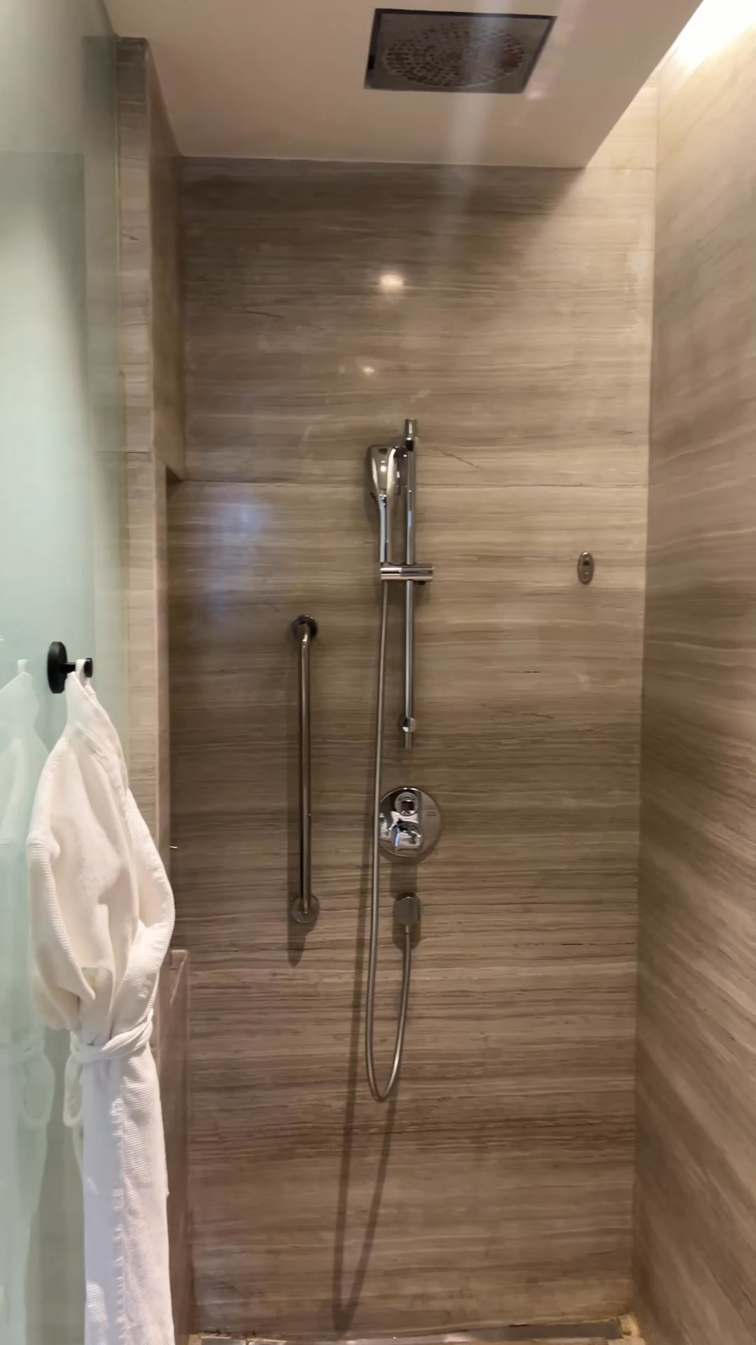 SUCTION HOOKS