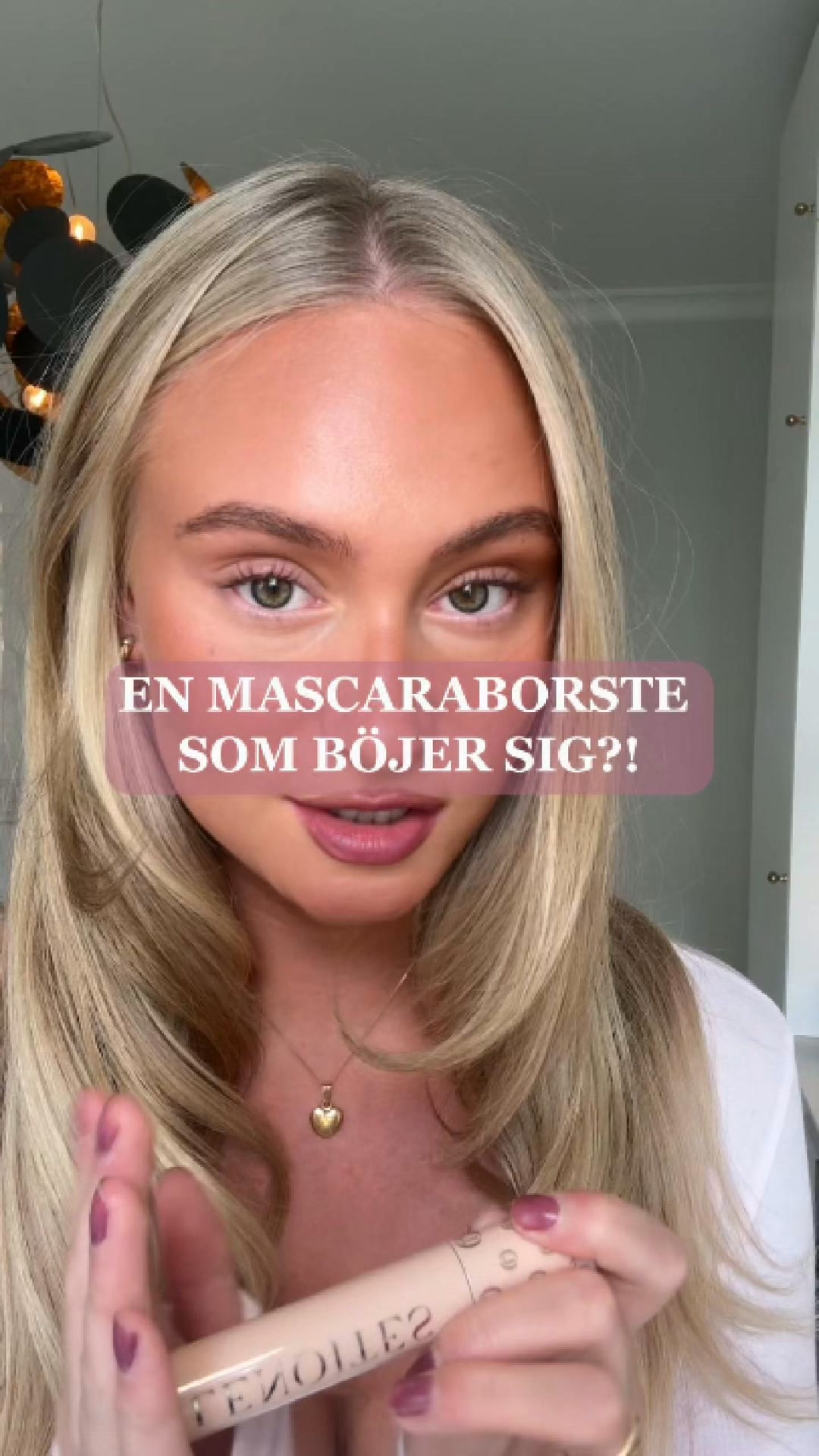 Tubing-mascara med 83% fransserum