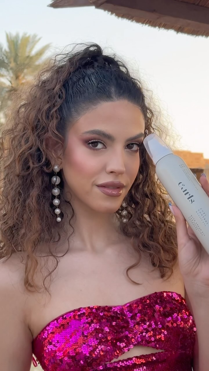 Anúncio de KYANA Professional Hair Products