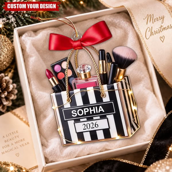 Personalized Makeup Lovers Ornament