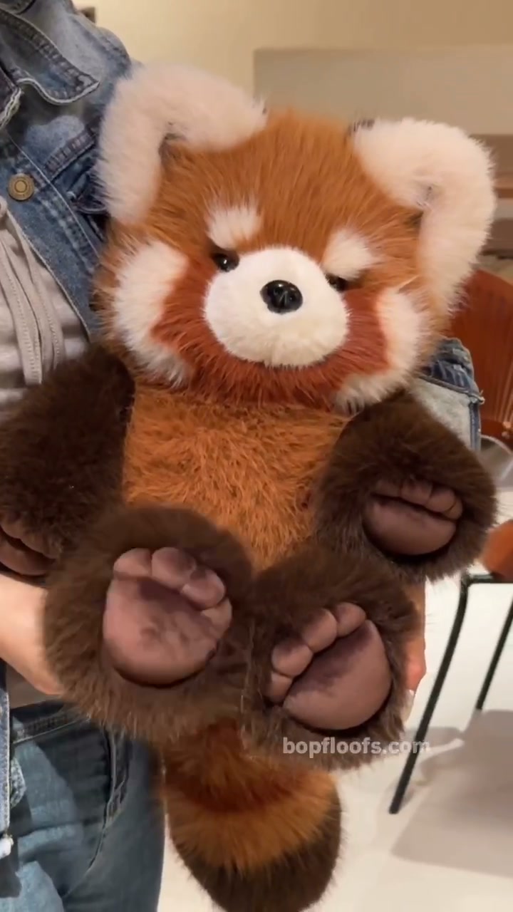 These plushies can run!