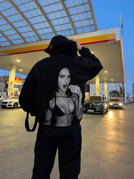 20% OFF EVERYTHING + Free Worldwide Shipping on 3+ Items