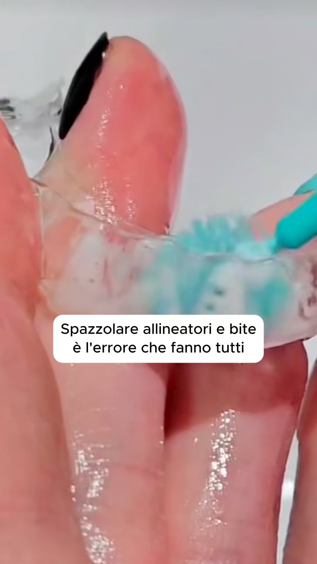 Il Pulitore consigliato per Allineatori e Bite