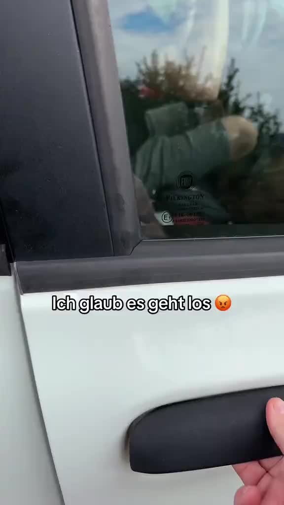 Faltenglättender Augenpflege-Stick