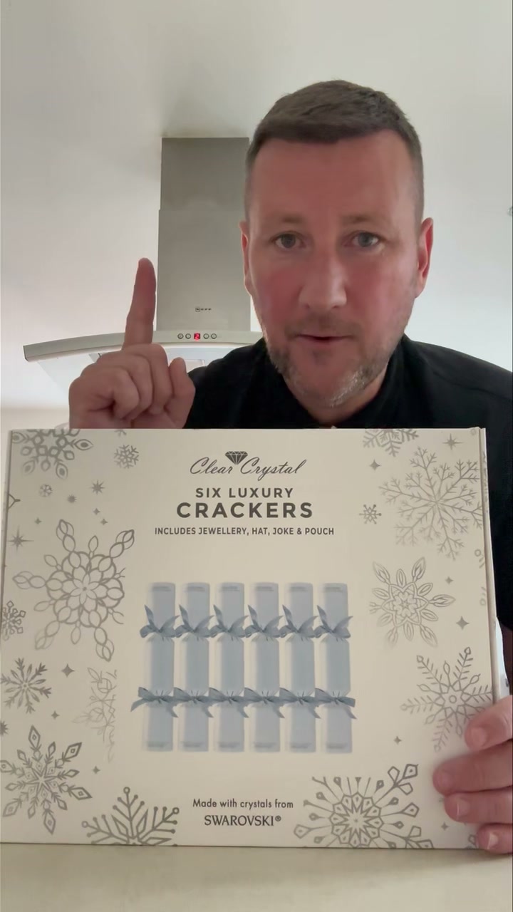 XMAS Luxury Crackers are FREE!!