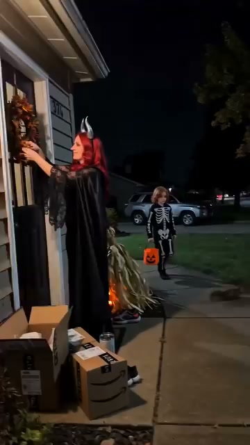 Halloween starter her