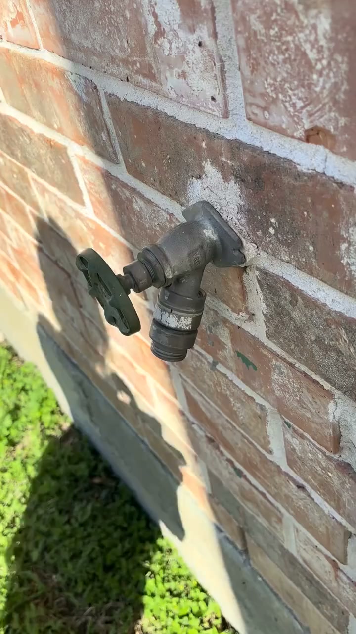 Outdoor Faucet Cover – Winter Freeze Protection Insulated Spigot Protector!
