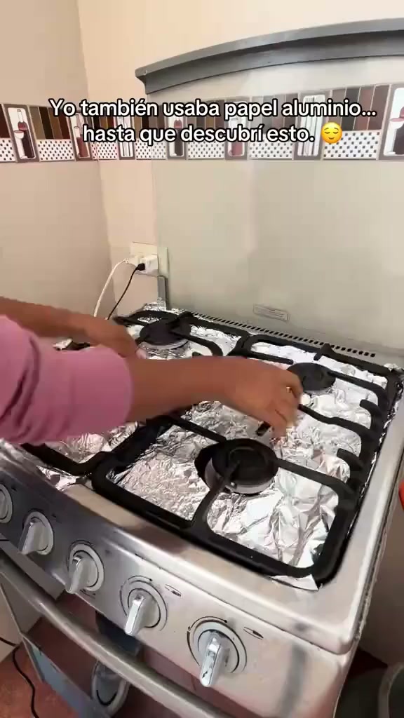 4-Piece Reusable Non-Stick Gas Stove Burner Covers – Heat-Resistant & Washable