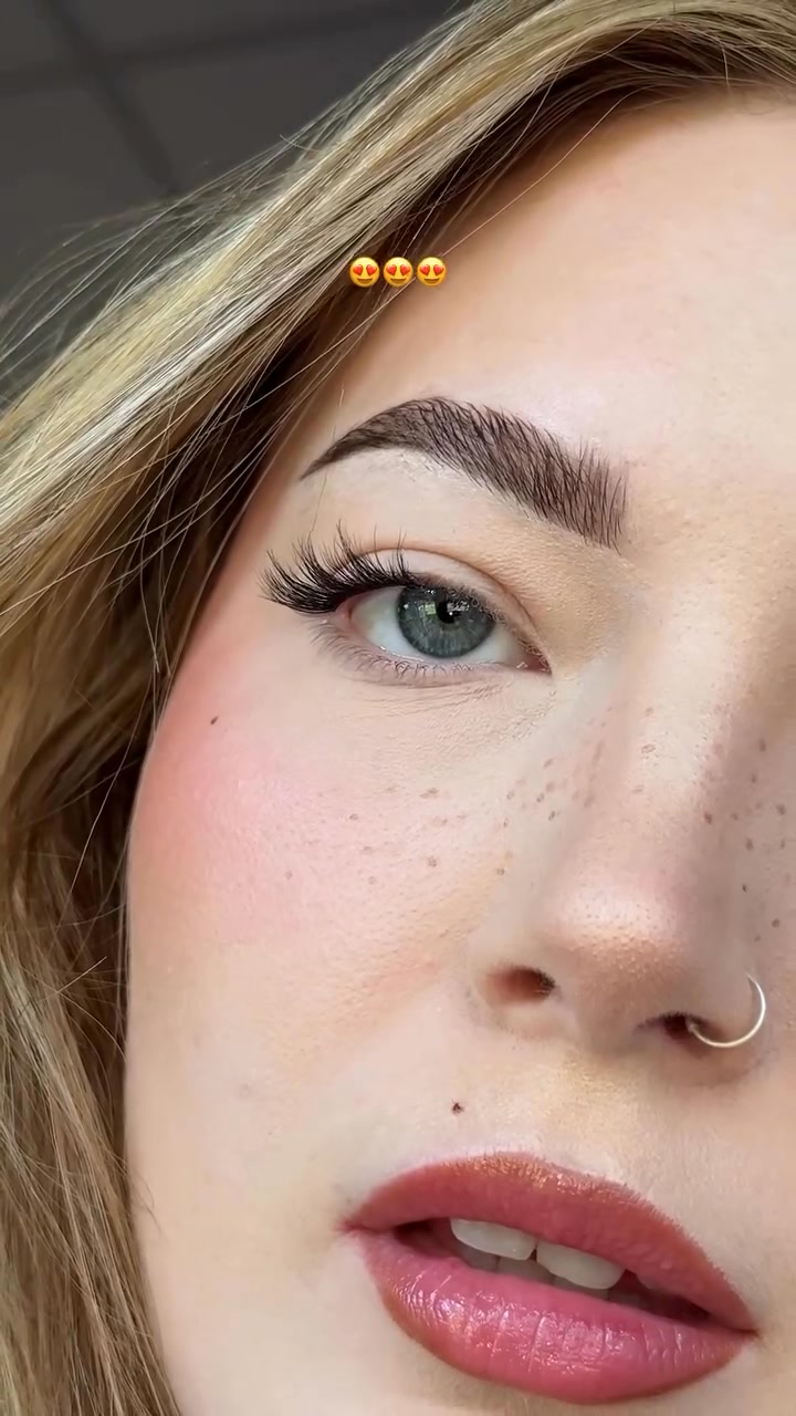 NEW 6 Second Pre-Glued Half Lashes