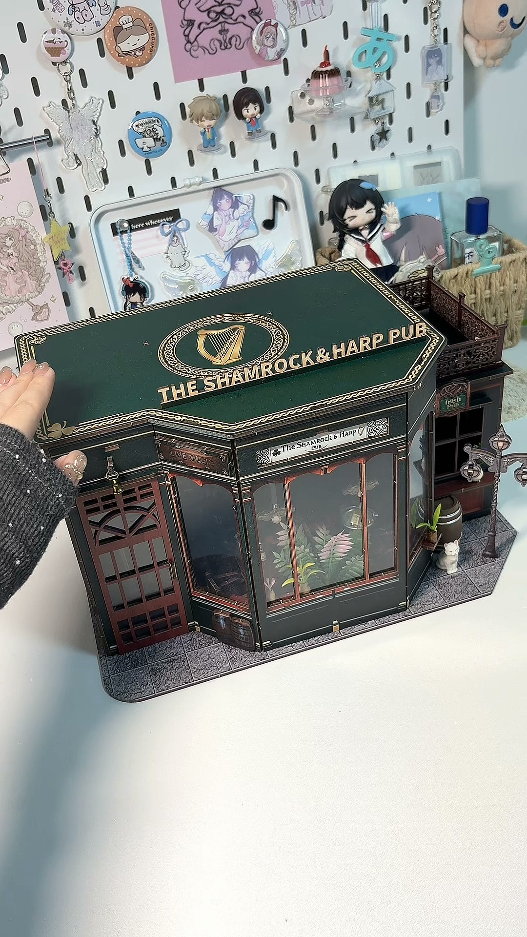 Build a Tiny Irish Pub