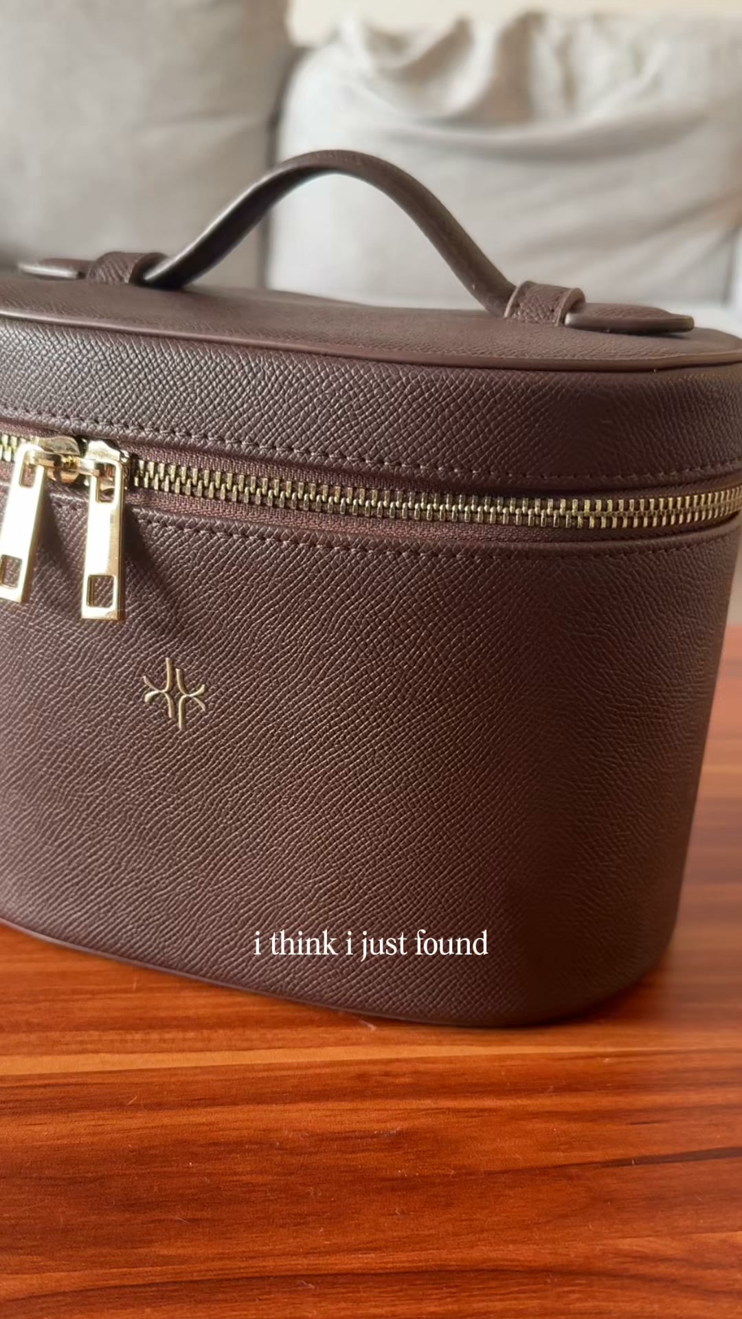Viral Makeup Case