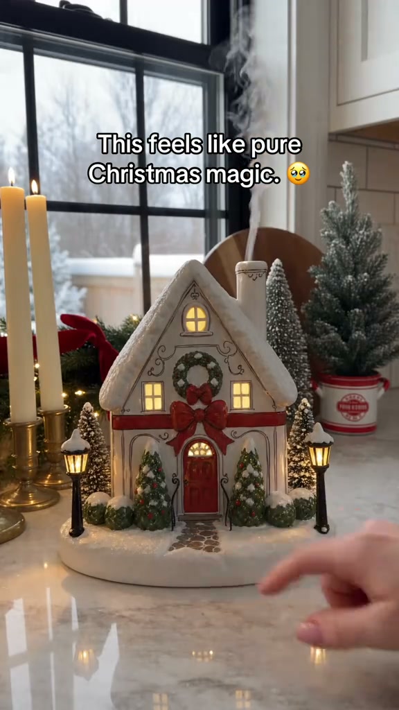 Free ShippingChristmas House Essential Oil Diffuser