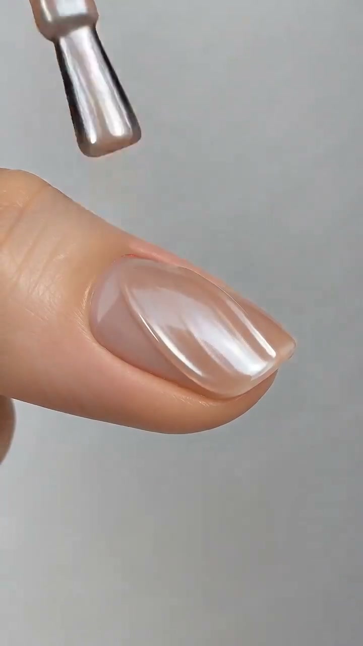 Lilac Glossy Mirror Nail Strengthener