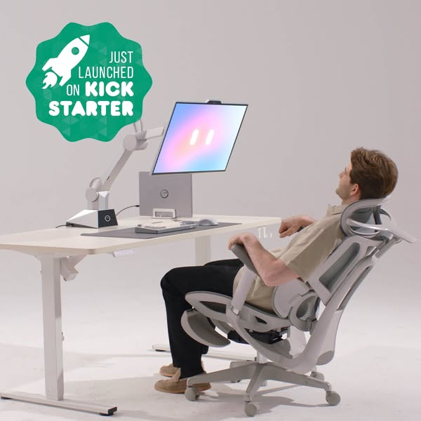 The First Robotic Monitor For Your Workspace