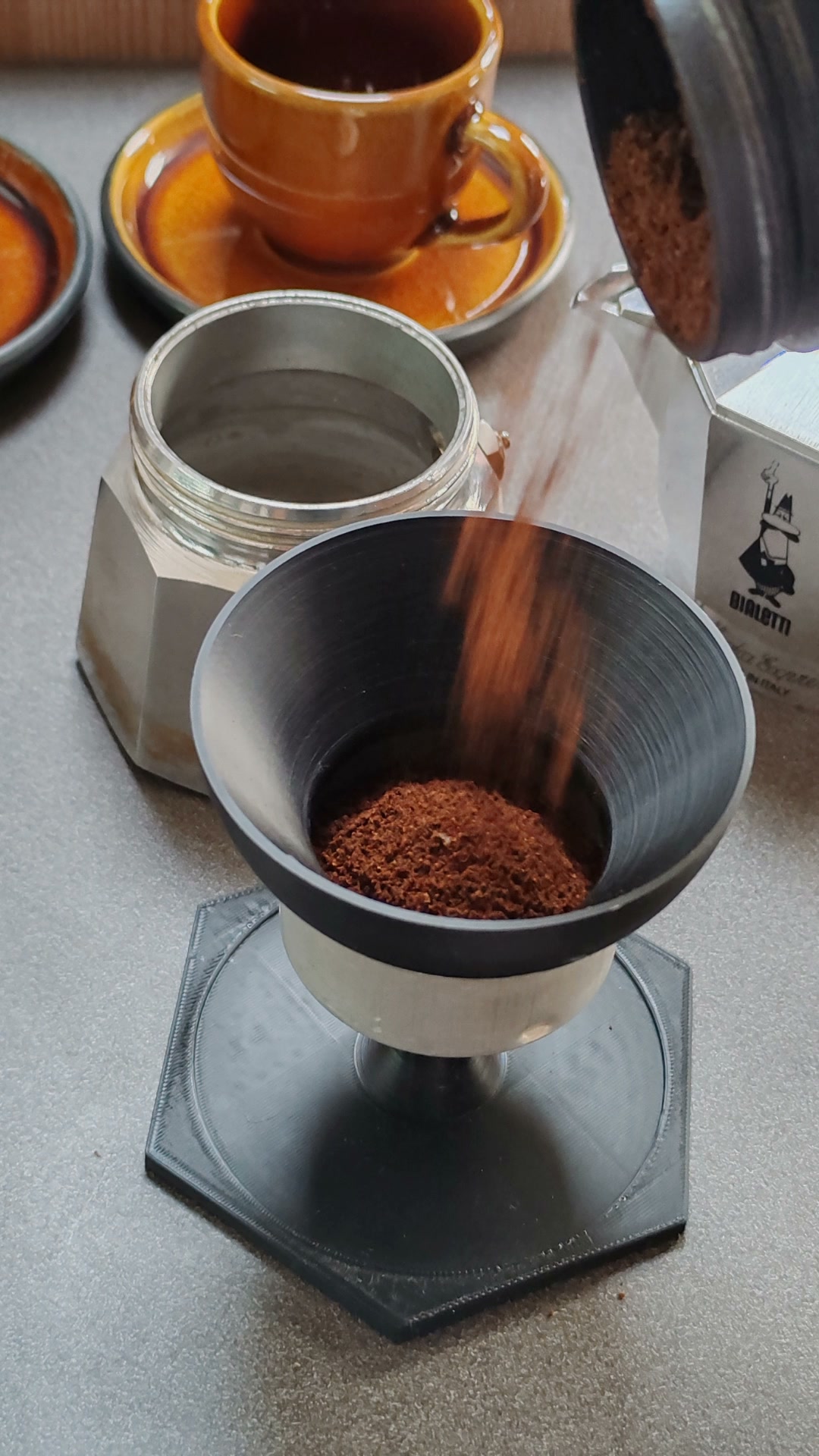 Kaffeegenuss beginnt beim Befüllen