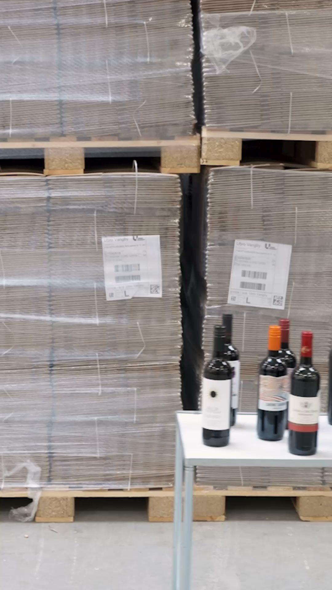 12 flaskor rött för 849 kr Ordinarie pris 1.456 kr.