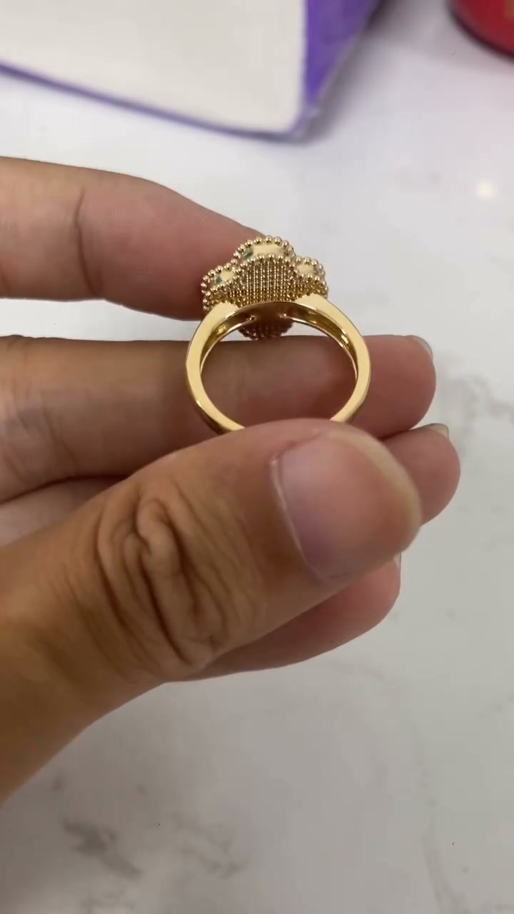 Fall in Love with Jewelry Like Never Before!
