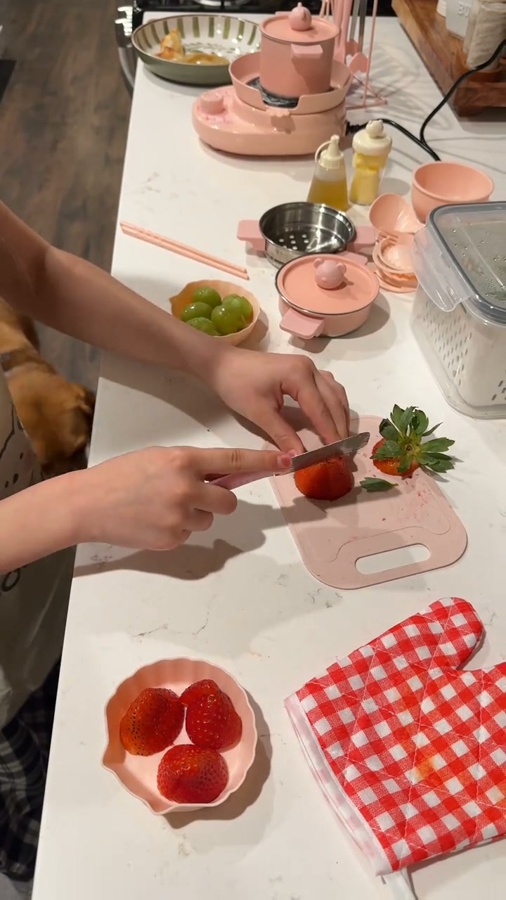 Real Tools For Little Chefs