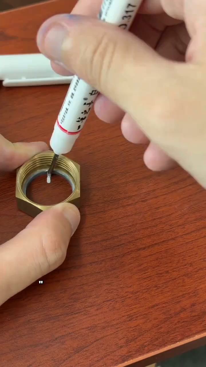 Long Nose Markers