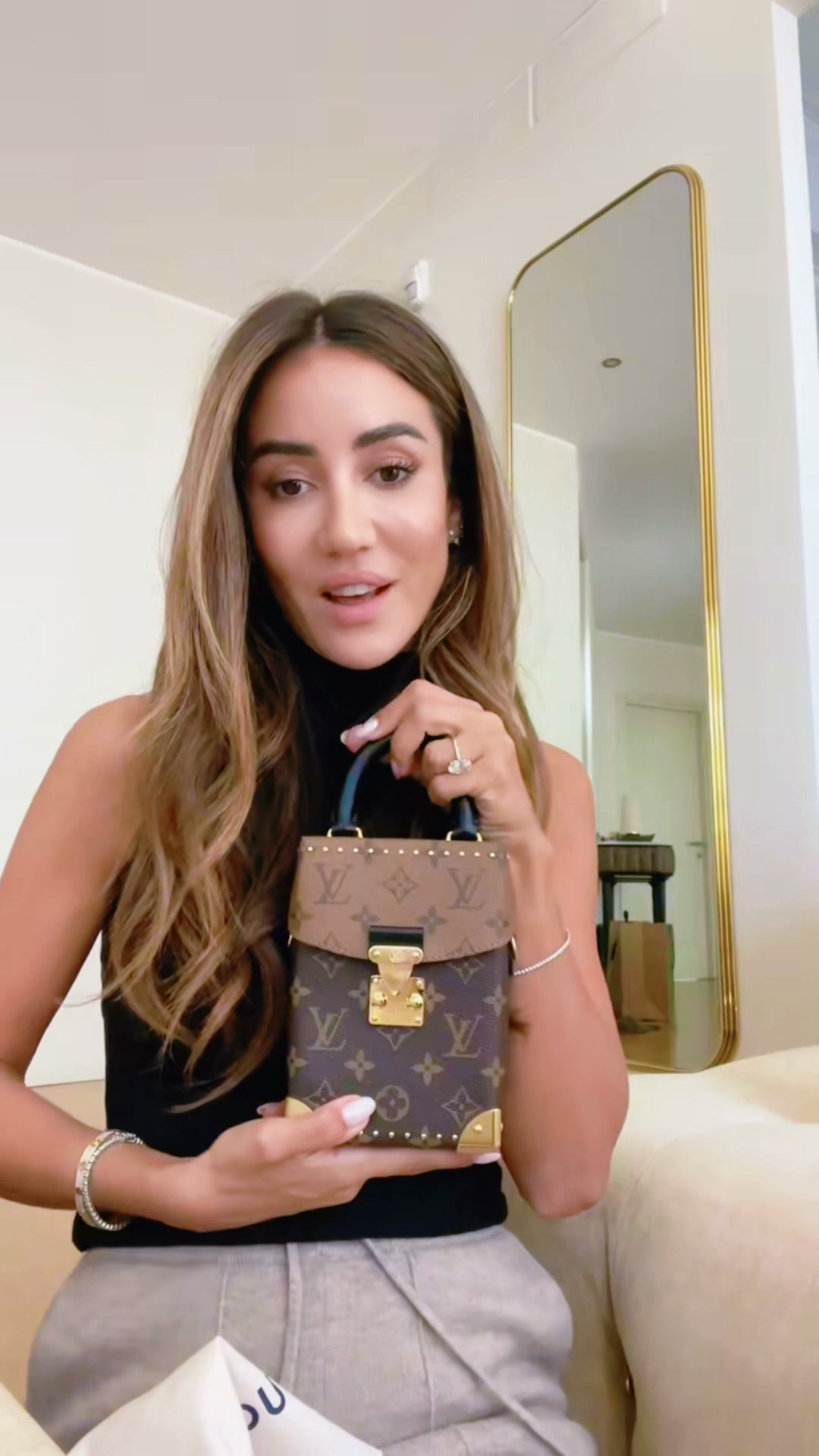 Playful chic for your everyday look