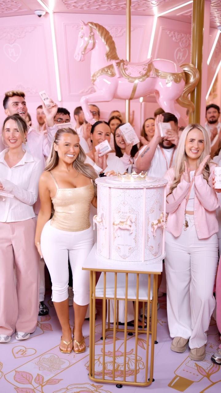 Anúncio de Plouise Makeup Academy