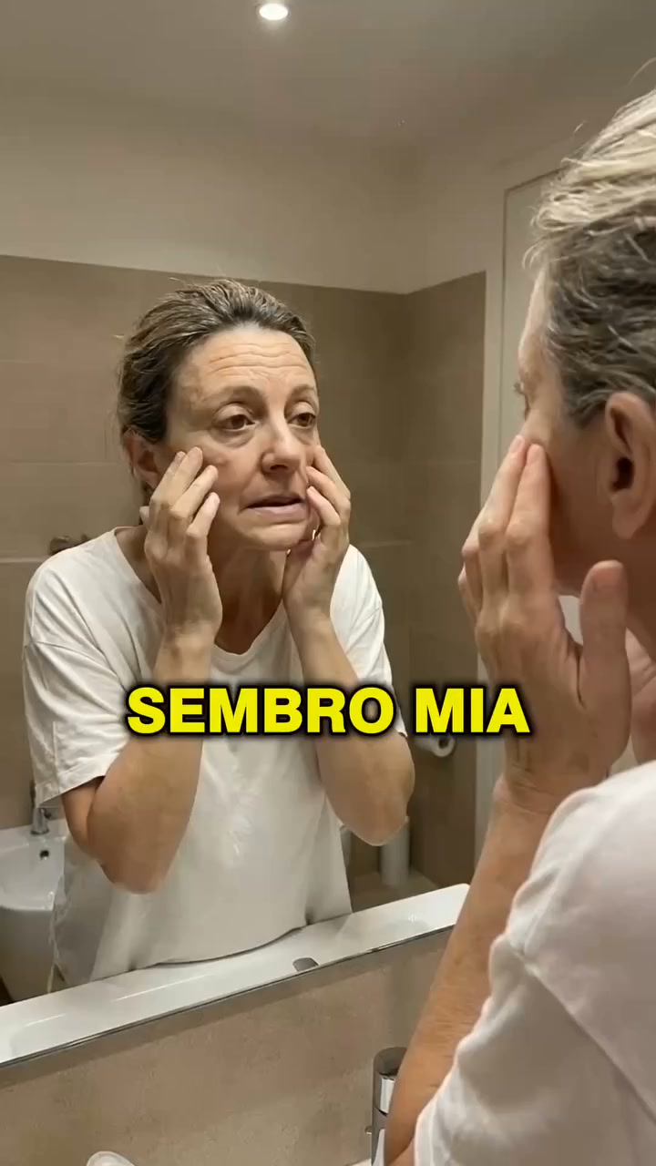 La Tua Pelle Può Sembrare Anni Più Giovane — Senza Aghi e Senza Trattamenti Costosi