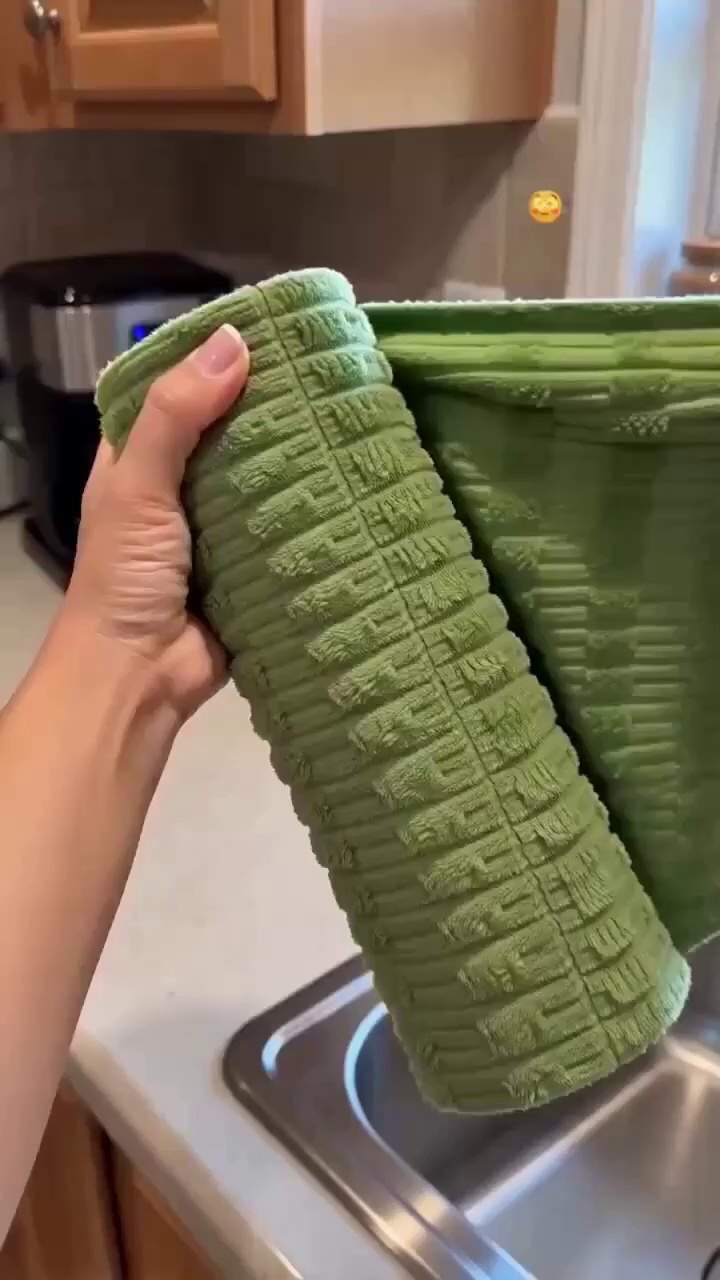 Anúncio de Aneedtienda
