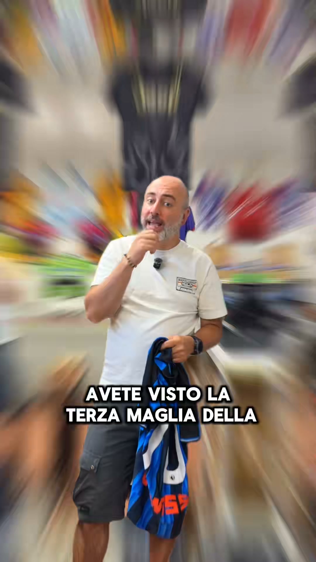 Maglie della nuova stagione — nuove di zecca e pronte per la spedizione! Sconto immediato in negozio.